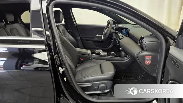 Mercedes-Benz A-Class W177 2020 Черный из Кореи, фото 2