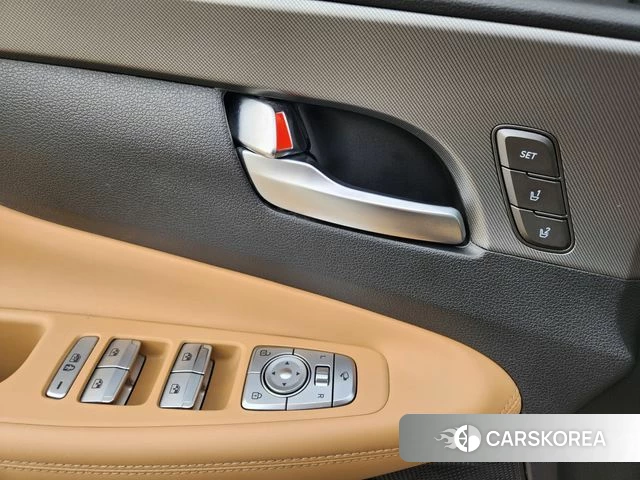 Hyundai The New Santa Fe 2021 Белый из Кореи, фото 2