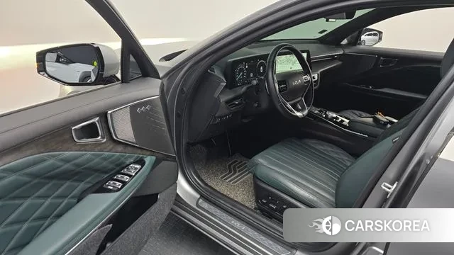 Kia K8 Hybrid 2023 Серебристо-серый из Кореи, фото 2