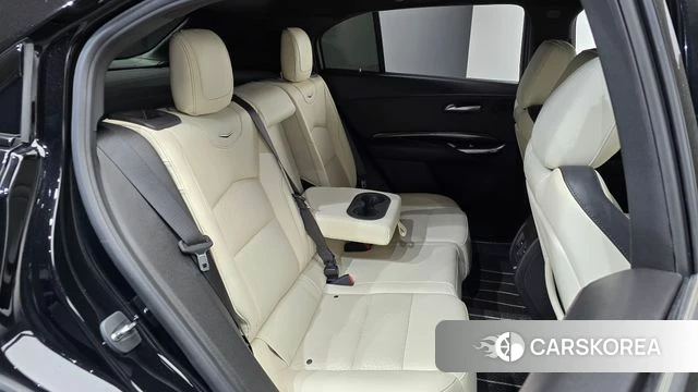 Cadillac XT4 2023 Черный из Кореи, фото 2