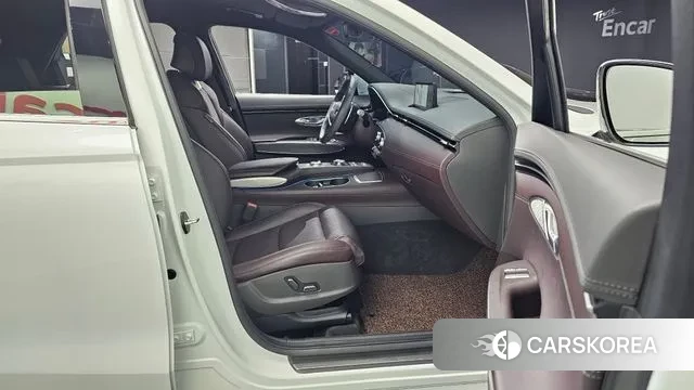 Genesis GV70 2023 Белый из Кореи, фото 2