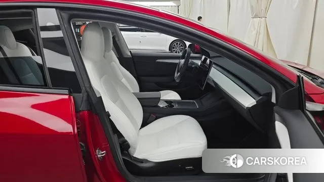 Tesla Model 3 2022 Красный из Кореи, фото 2