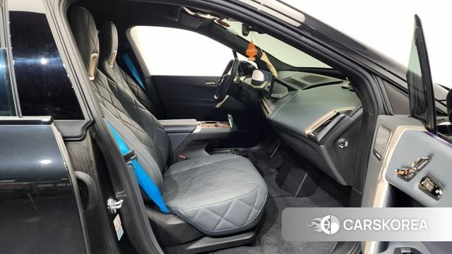 BMW iX 2023 Черный из Кореи, фото 2