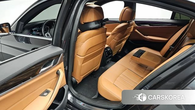 BMW 5 Series (G30) 2020 Серый из Кореи, фото 2