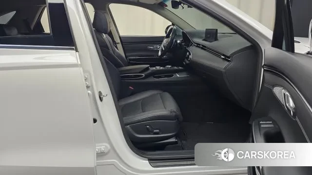 Genesis GV70 2021 Белый из Кореи, фото 2