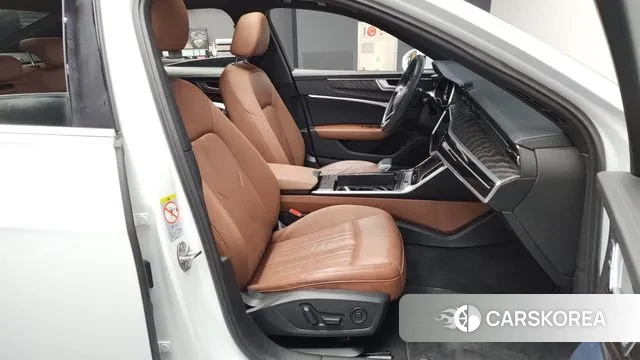 Audi A6 (C8) 2021 Белый из Кореи, фото 2