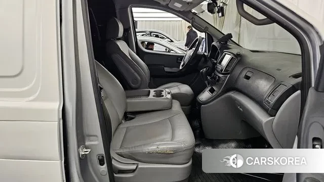 Hyundai The New Grand Starex 2018 Белый из Кореи, фото 2