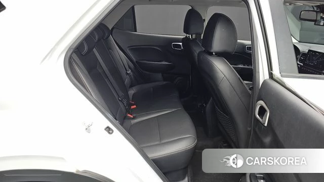 Hyundai Venue 2023 Белый из Кореи, фото 2