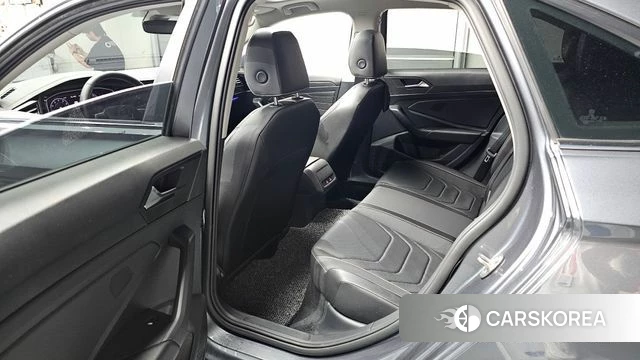 Volkswagen 7th Generation of Jetta 2023 Серый из Кореи, фото 2