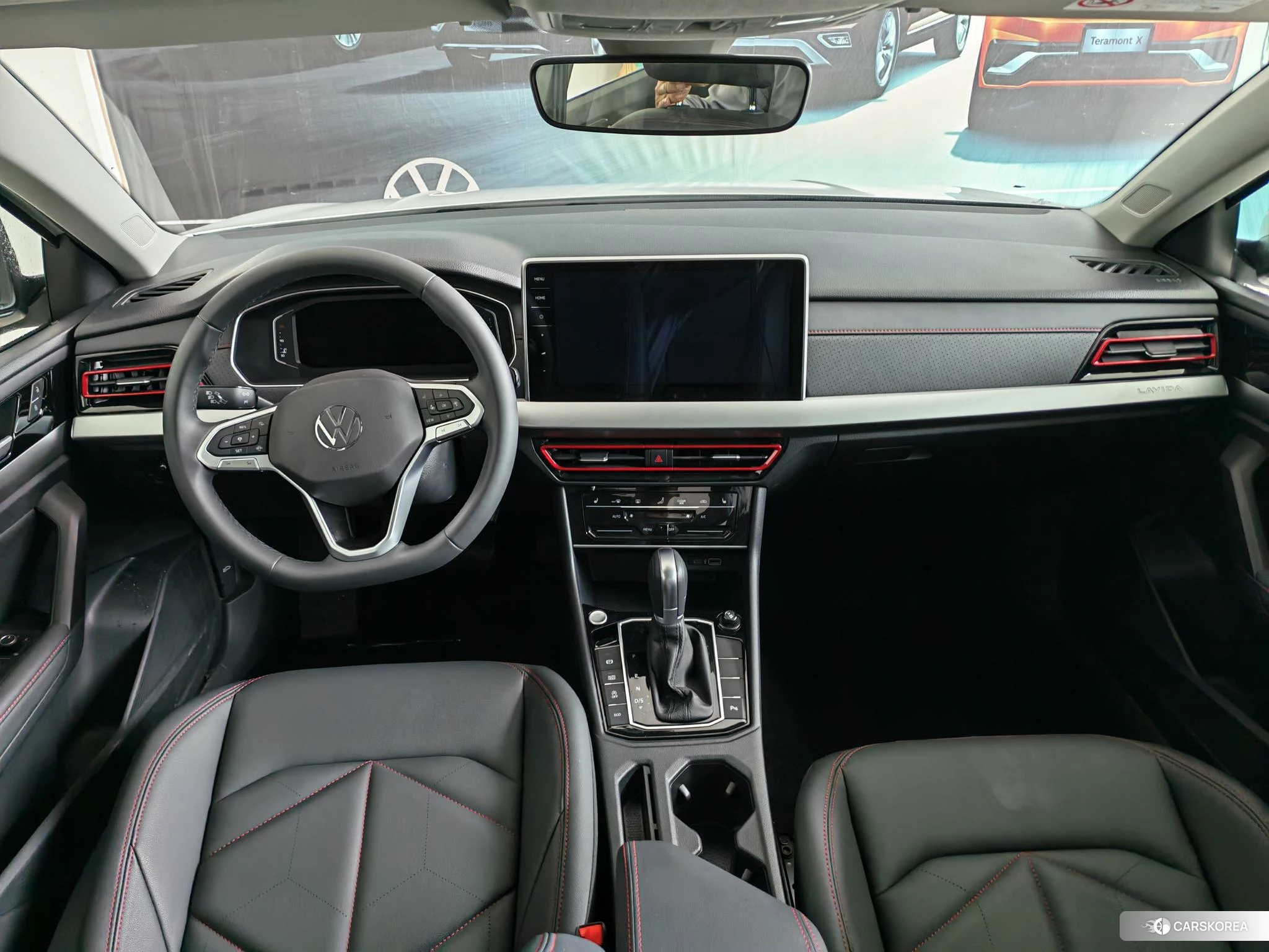 Volkswagen Lavida 2023 Белый из Китая, фото 2