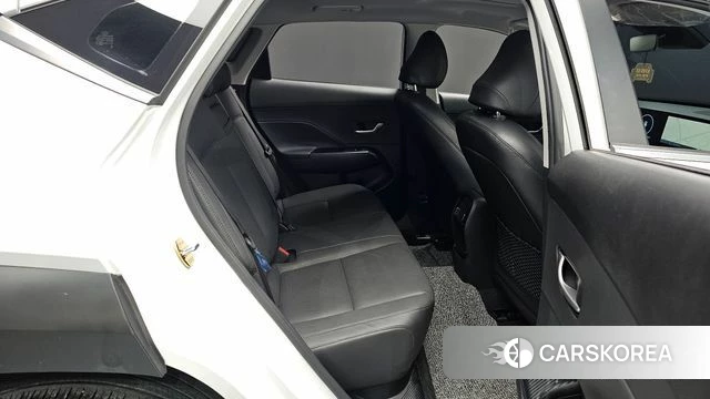 Hyundai Kona (SX2) 2024 Белый из Кореи, фото 2