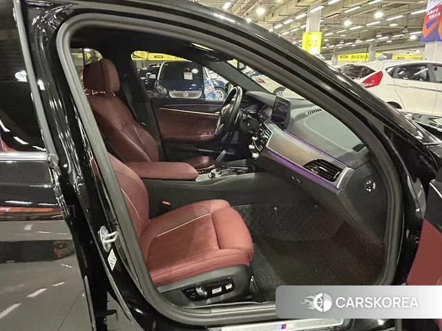 BMW 5 series 2023 Черный из Китая, фото 2