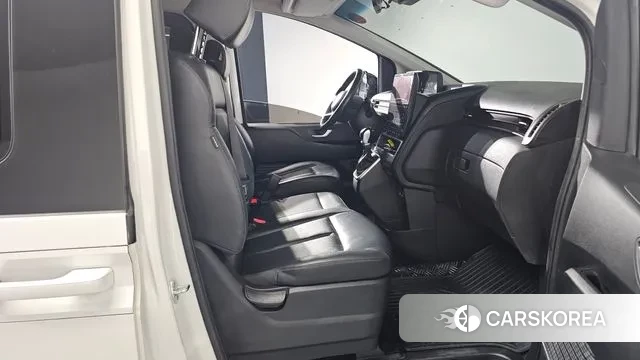 Hyundai Staria 2022 Белый из Кореи, фото 2