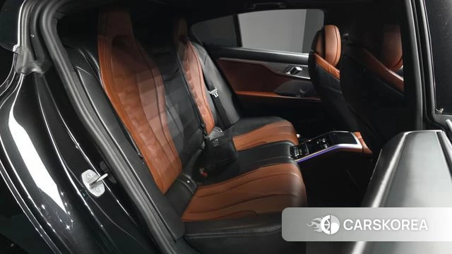 BMW 8 Series (G15) 2022 Черный из Кореи, фото 2