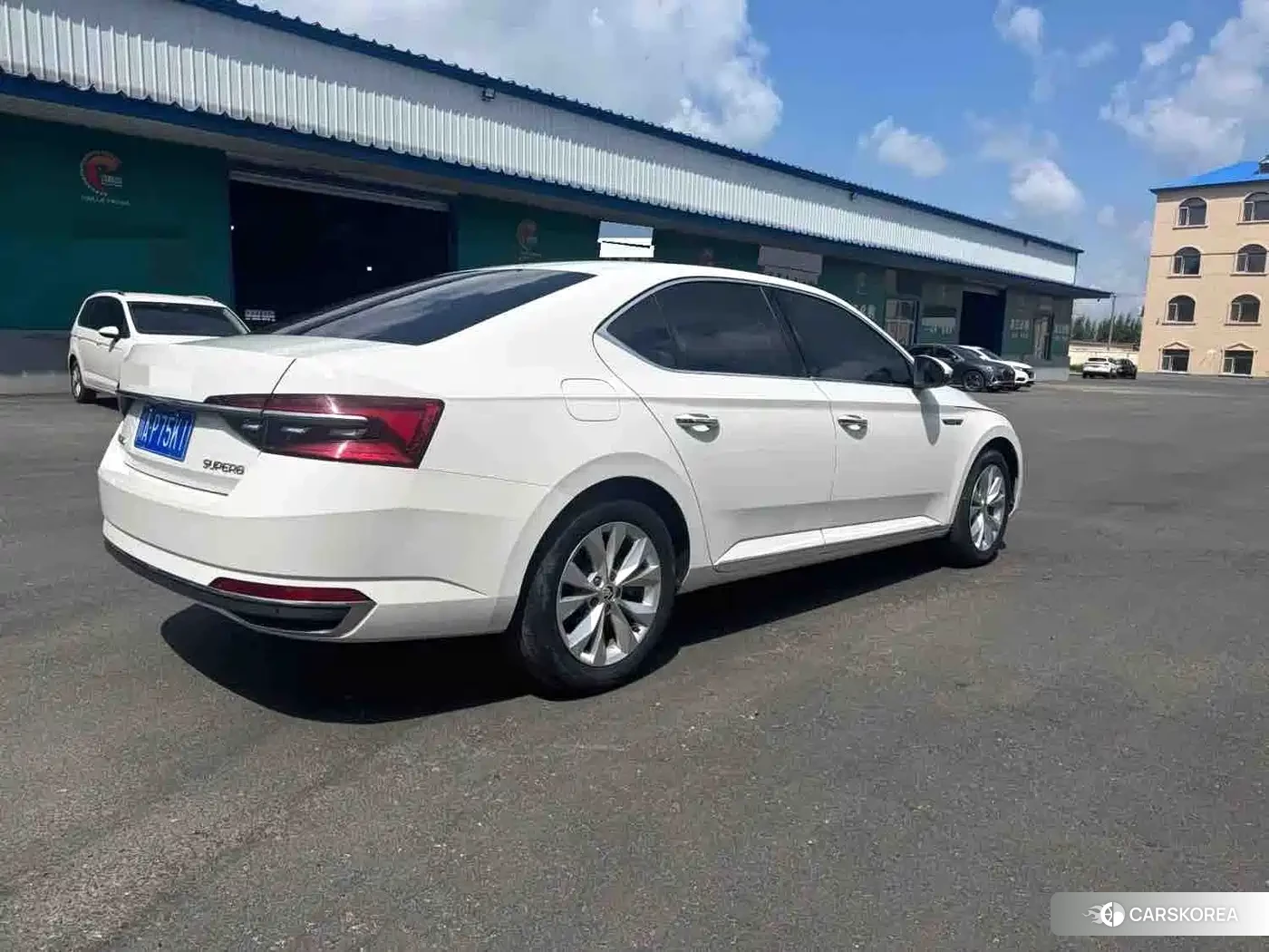 Skoda Superb 2021 Белый из Китая, фото 2