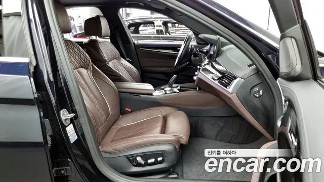 BMW 5 Series (G30) id 2640416 из Кореи 2