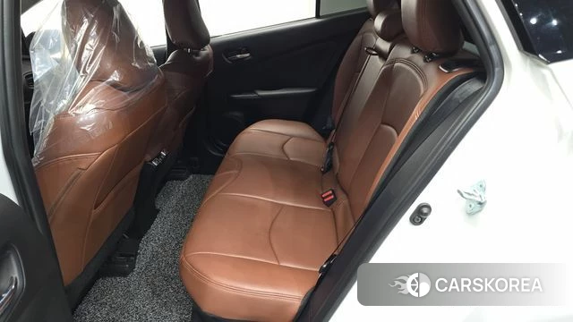Toyota Prius 4th Generation 2021 Белый из Кореи, фото 2