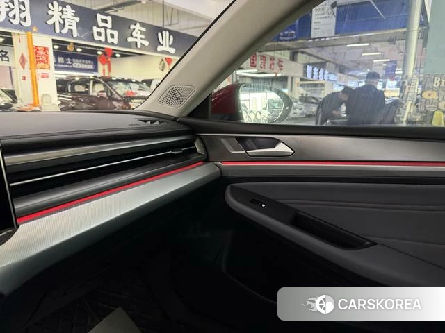 Volkswagen Lingdu 2023 Красный из Китая, фото 2