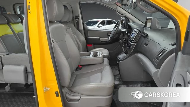 Hyundai The New Grand Starex 2019 Желтый из Кореи, фото 2