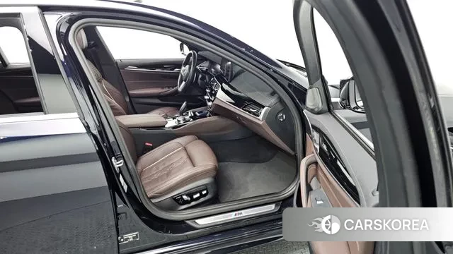 BMW 5 Series (G30) 2022 Синий из Кореи, фото 2