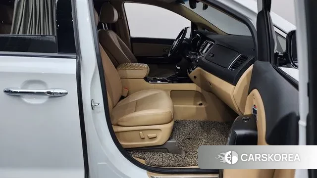 Kia The New Carnival 2019 Белый из Кореи, фото 2