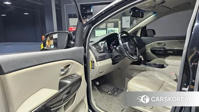 Kia The New Carnival 2019 Черный из Кореи, фото 2