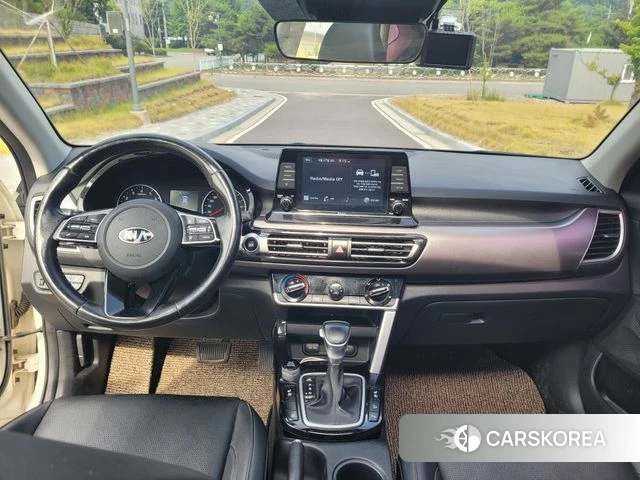 Kia Seltos 2020 Белый из Кореи, фото 2