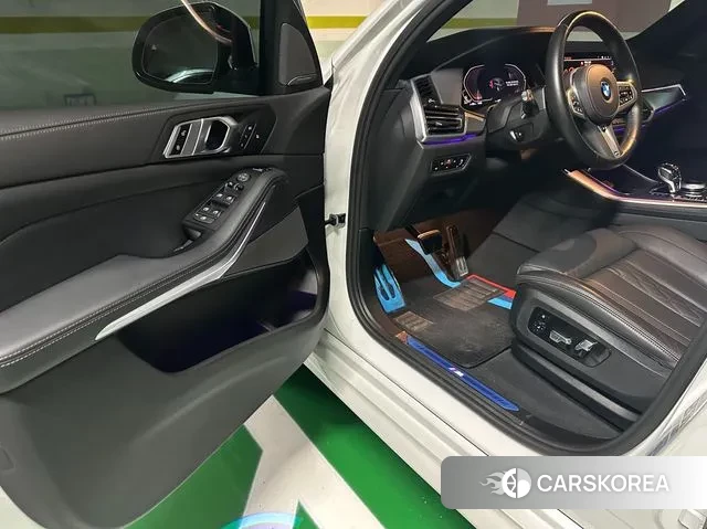 BMW X5 (G05) 2023 Белый из Кореи, фото 2