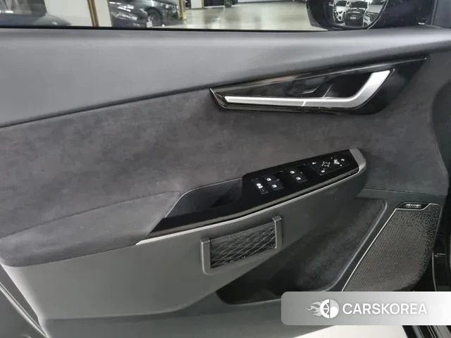 Kia EV6 2022 Черный из Кореи, фото 2