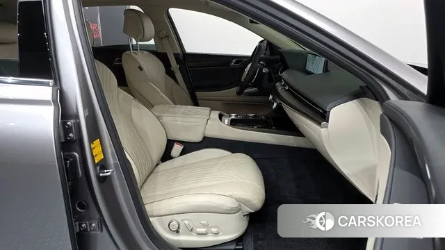 Genesis G80 (RG3) 2023 Серебристо-серый из Кореи, фото 2