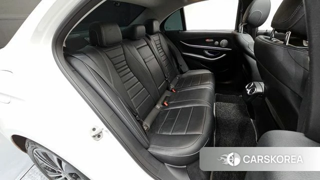 Mercedes-Benz E-Class W213 2020 Белый из Кореи, фото 2