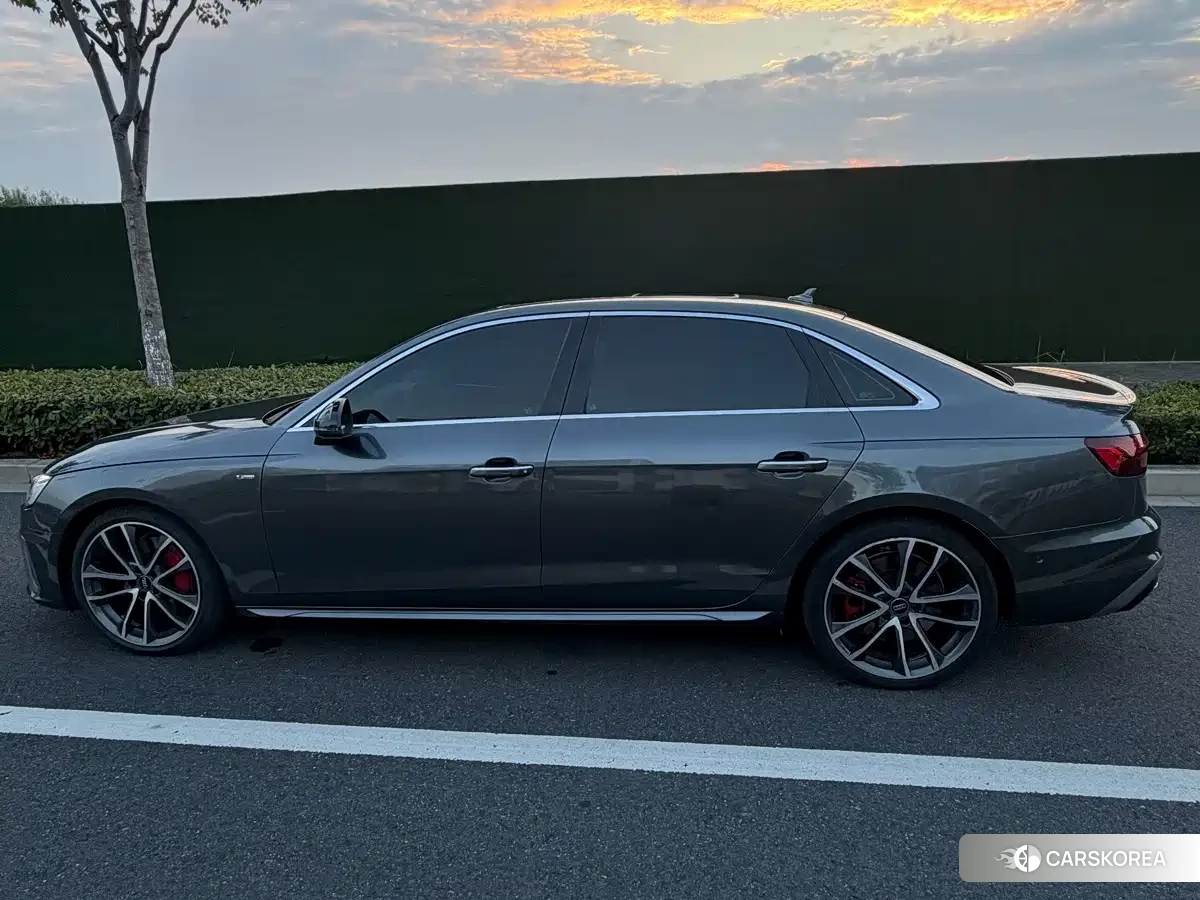 Audi A4L 2020 Silver/gray из Китая, фото 2