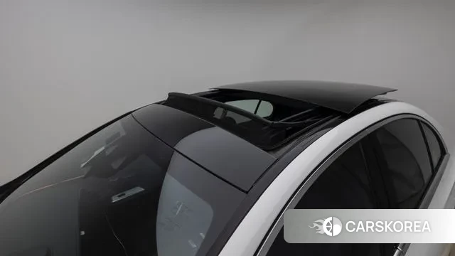 Mercedes-Benz E-Class W214 2024 Белый из Кореи, фото 2