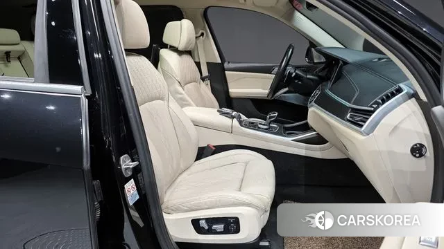 BMW X7 (G07) 2022 Черный из Кореи, фото 2