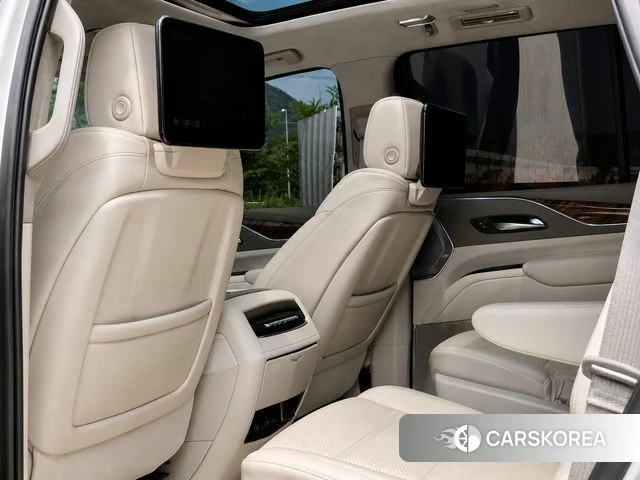 Cadillac Escalade 5th Generation 2023 Белый из Кореи, фото 2