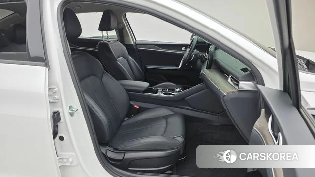 Kia K5 3rd generation 2023 Белый из Кореи, фото 2