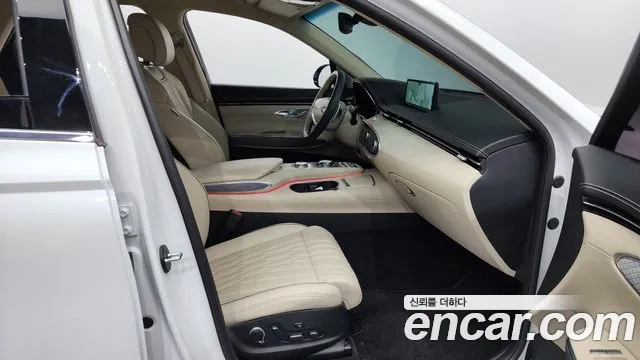 Genesis GV70 2023 Белый из Кореи, фото 2