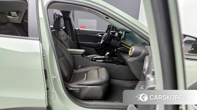 Chevrolet (GM Daewoo) Trax Crossover 2024 Зеленый из Кореи, фото 2