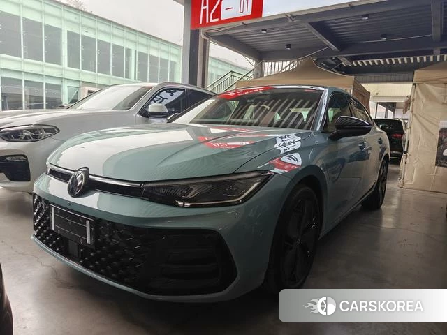 Volkswagen Passat 2026 Синий из Китая, фото 2