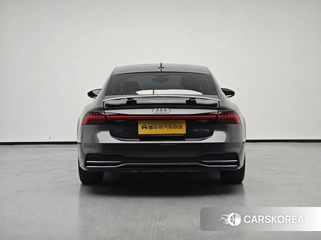 Audi A7 2021 Темно-серый из Китая, фото 2