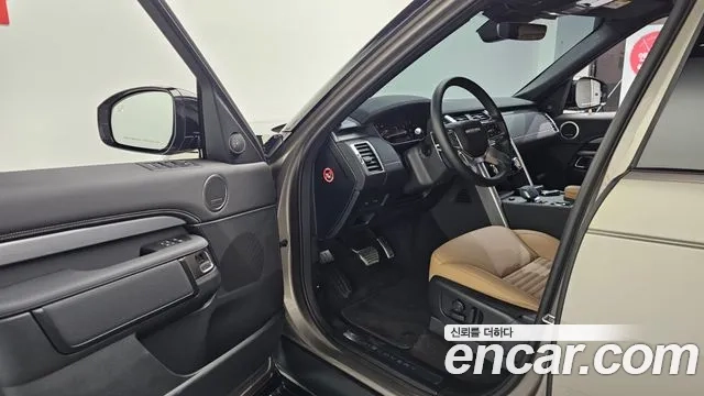 Land Rover Discovery 5 2024 Песочный из Кореи, фото 2
