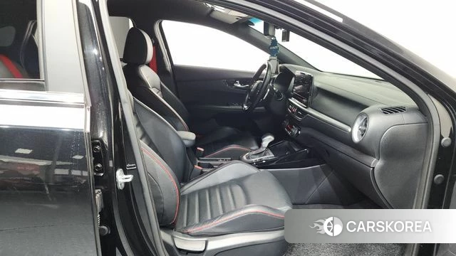 Kia The New K3 2nd generation 2022 Черный из Кореи, фото 2