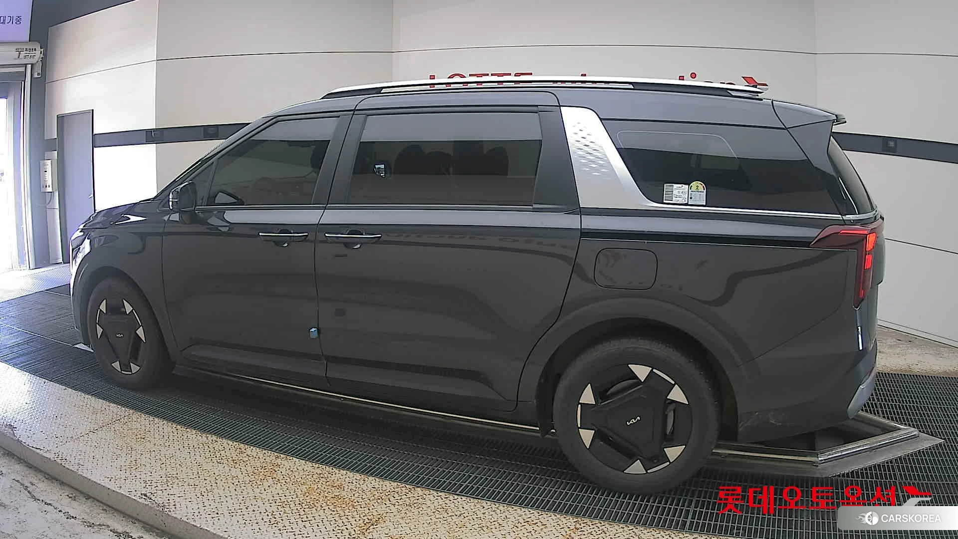Kia Carnival Hybrid 2025 Pantera Metal из Кореи, фото 2