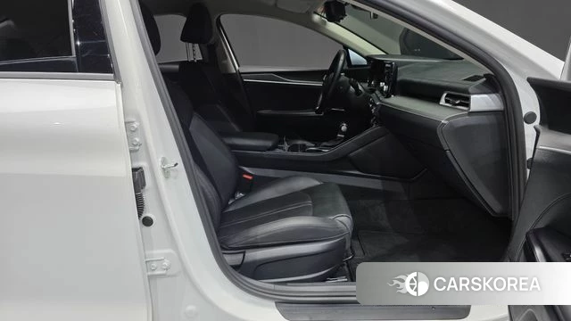 Kia K5 3rd generation 2023 Белый из Кореи, фото 2