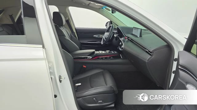 Genesis GV70 2022 Белый из Кореи, фото 2