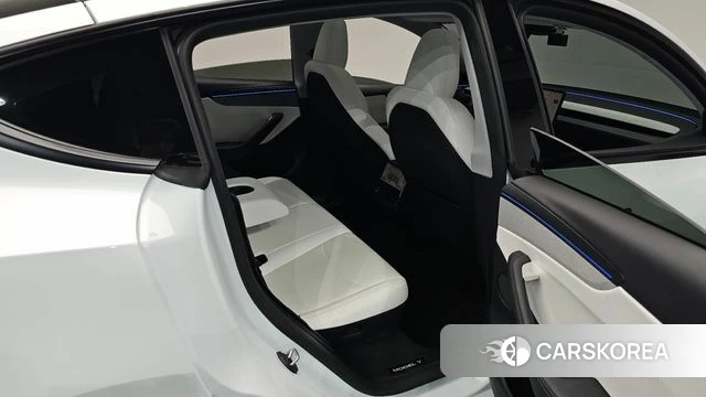 Tesla Model Y 2025 Белый из Кореи, фото 2