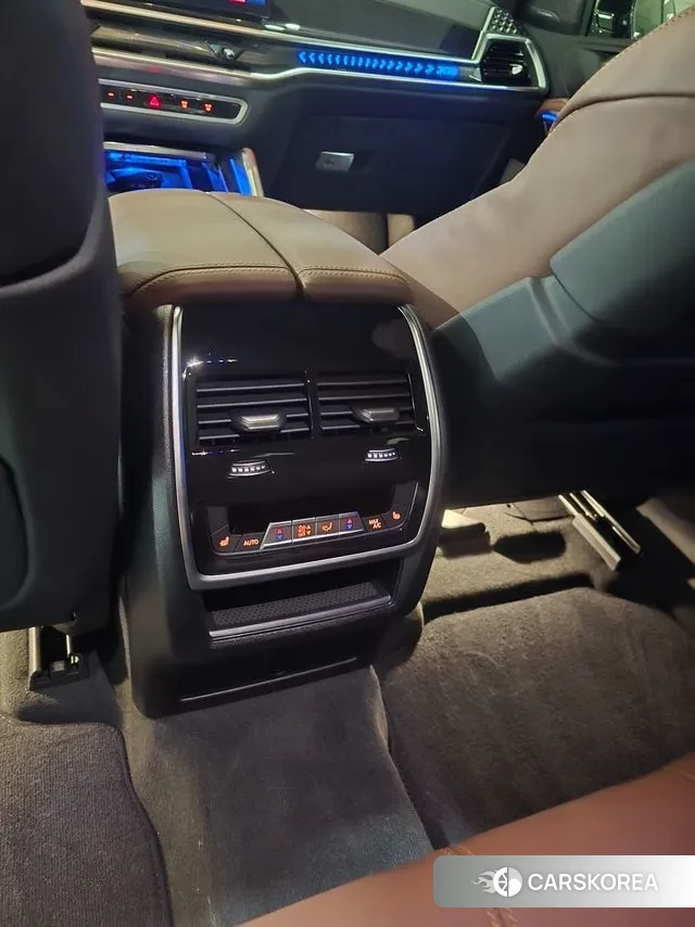 BMW X6 (G06) 2025 Черный из Кореи, фото 2