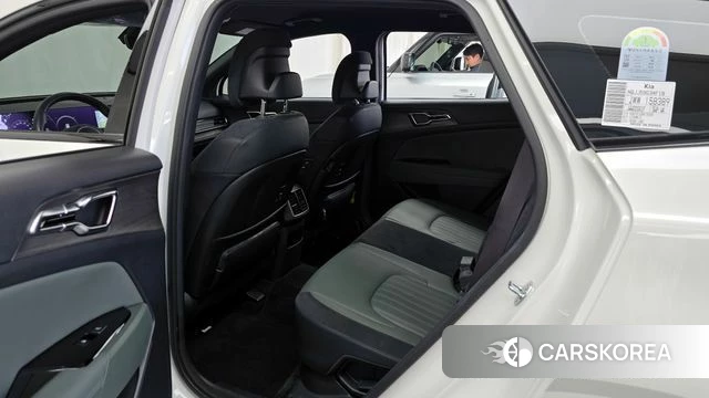 Kia Sportage 5th Generation Hybrid 2024 Белый из Кореи, фото 2