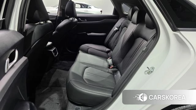Kia The New K5 3rd generation 2025 Белый из Кореи, фото 2