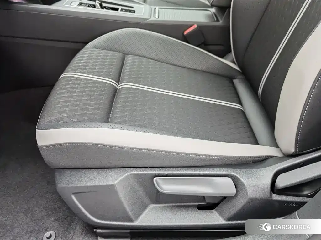 Volkswagen Golf 2025 Белый из Китая, фото 2